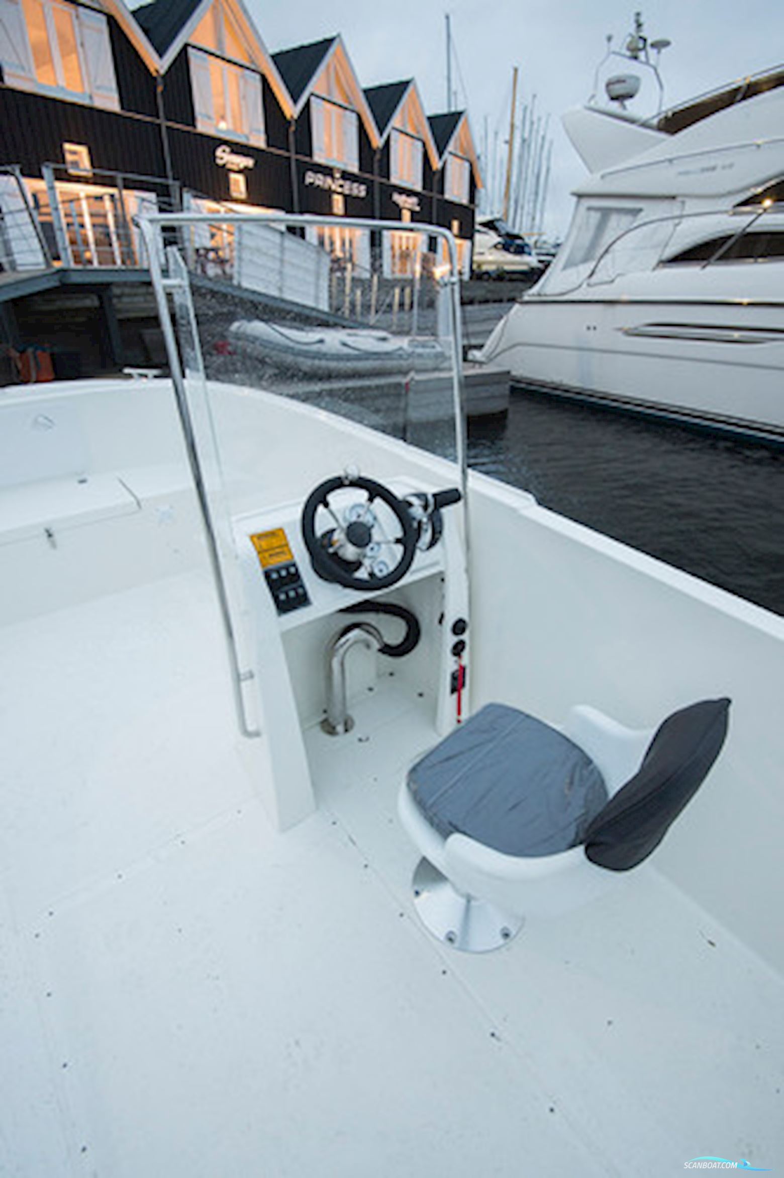 JD 600 Qooqa by Askeladden