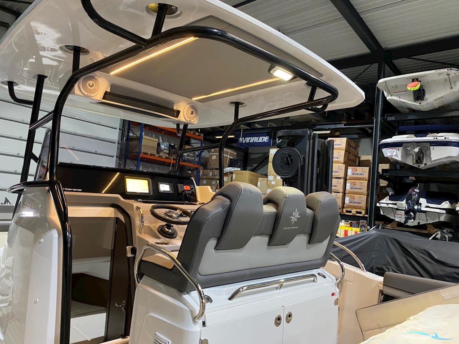 Jeanneau  Cap Camarat 9.0 CC