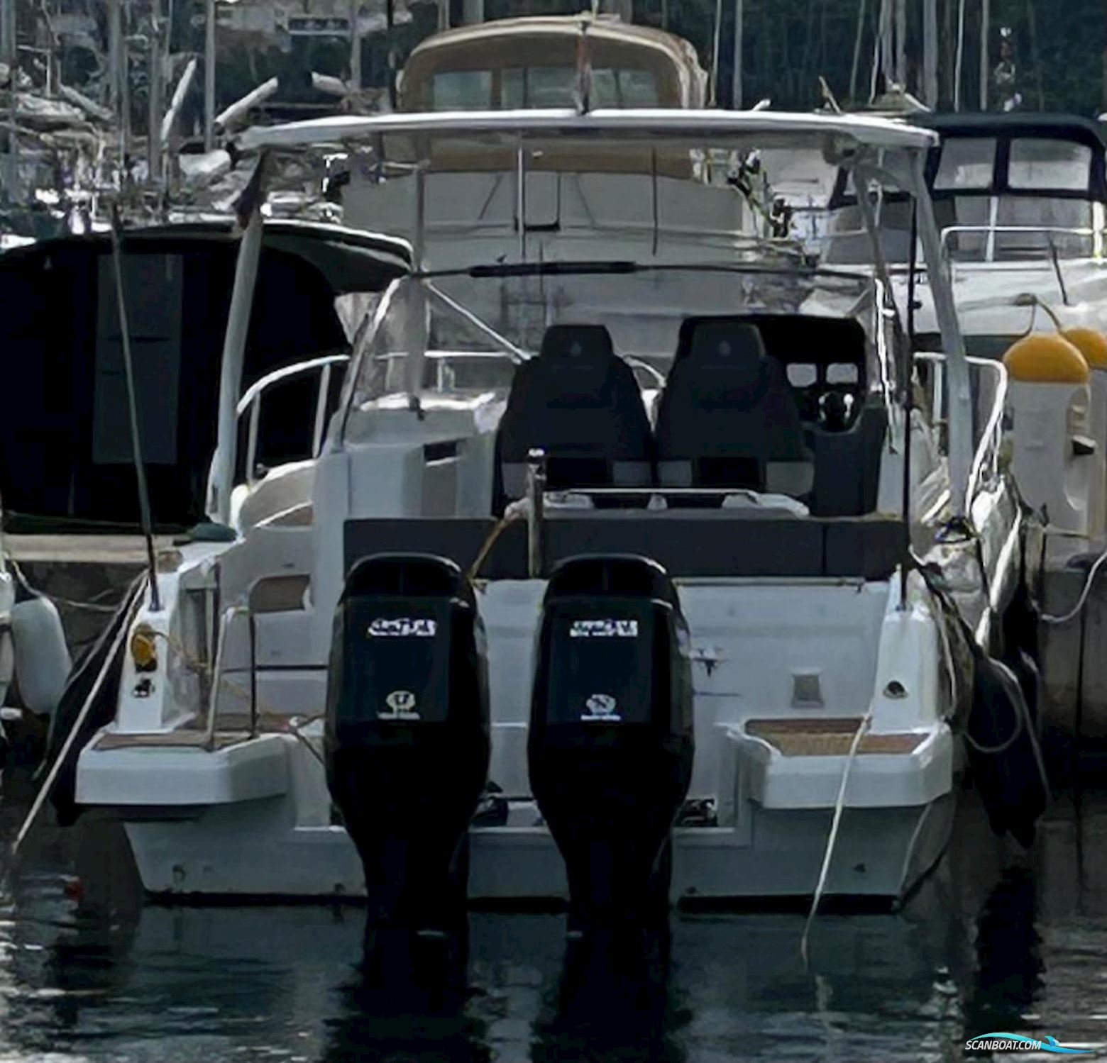 Jeanneau  Cap Camarat 9.0 WA