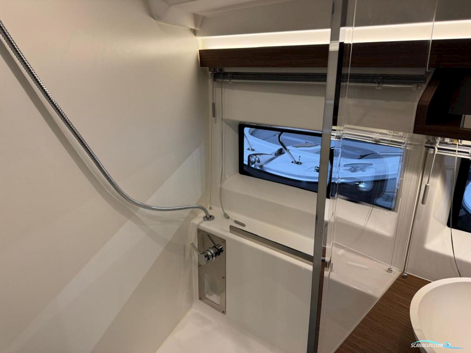 Jeanneau  NC37 met slechts 87 uur!