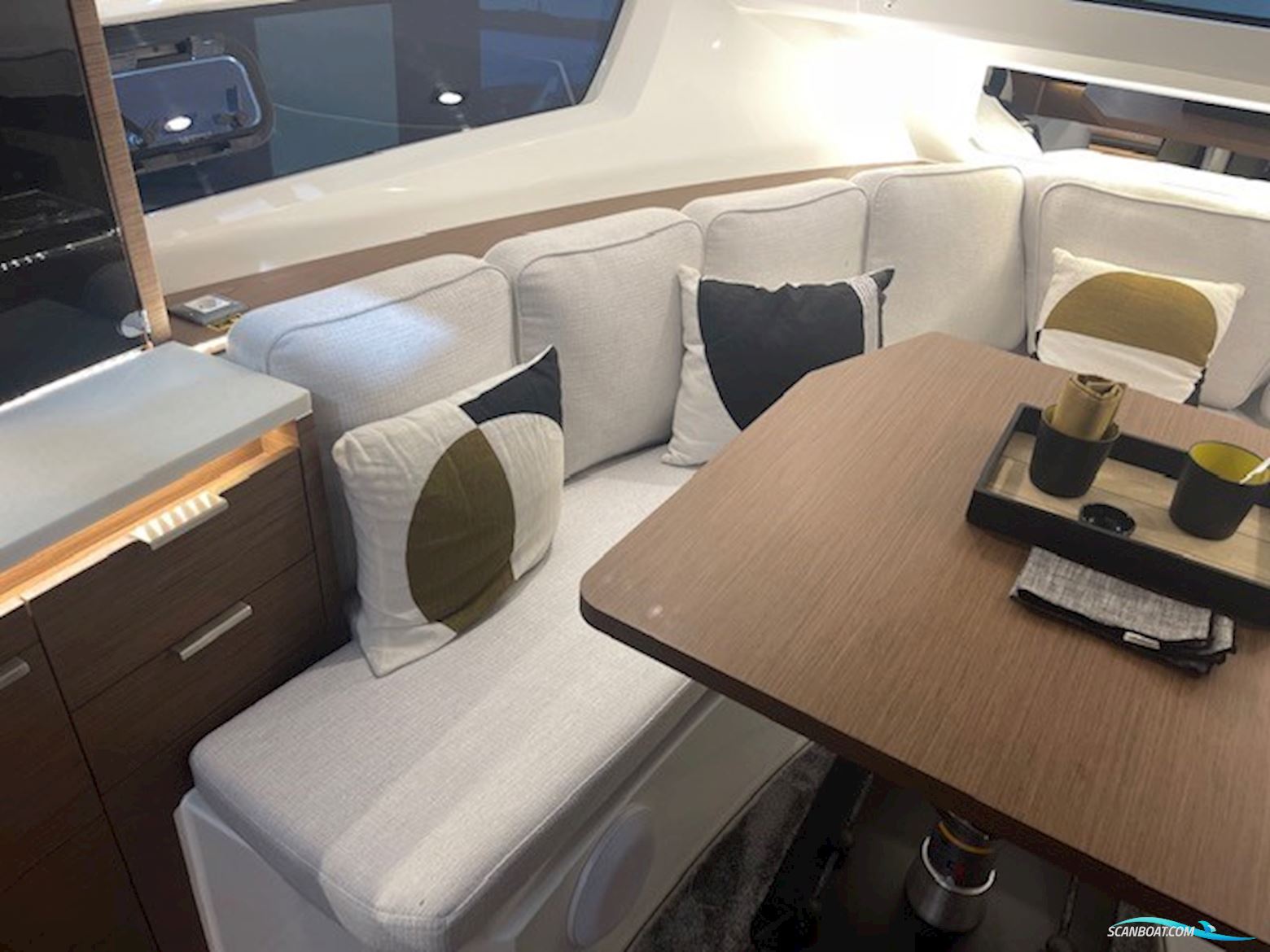 Jeanneau 10.5 Walk Around Serie 2