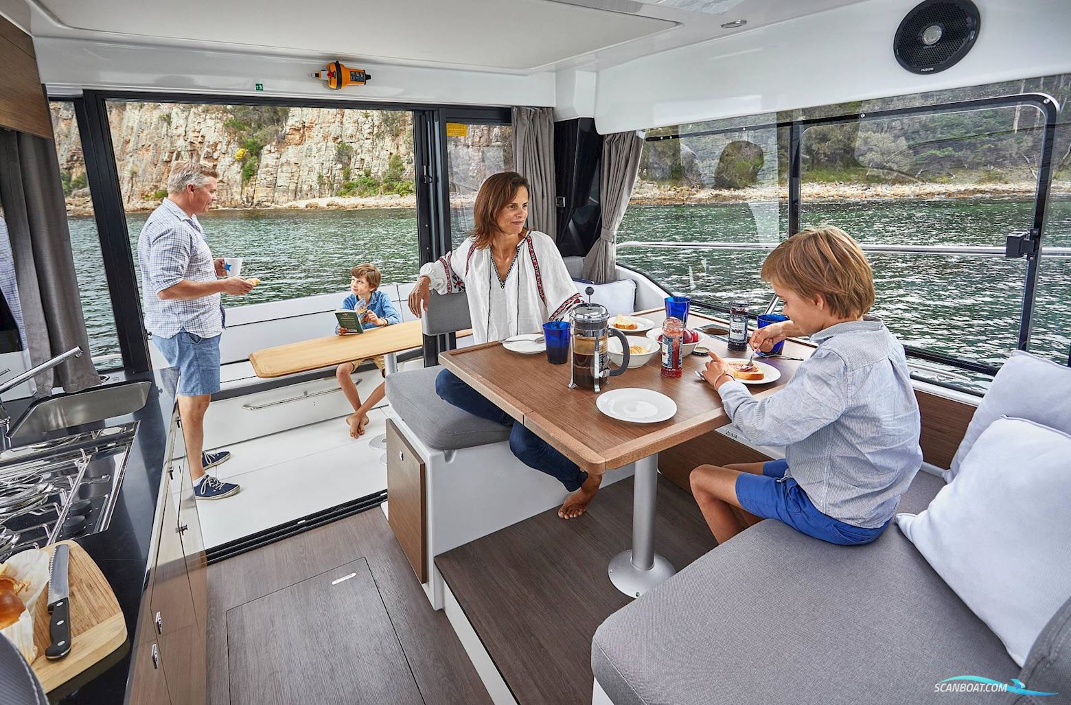 Jeanneau 1095 Coupe Serie 2