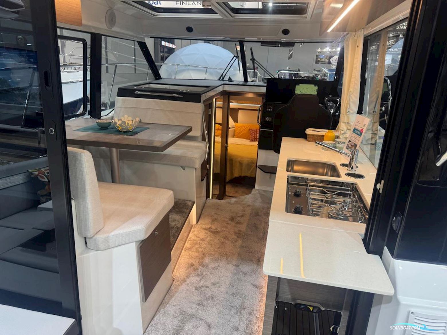 Jeanneau 1095 coupé serie 2