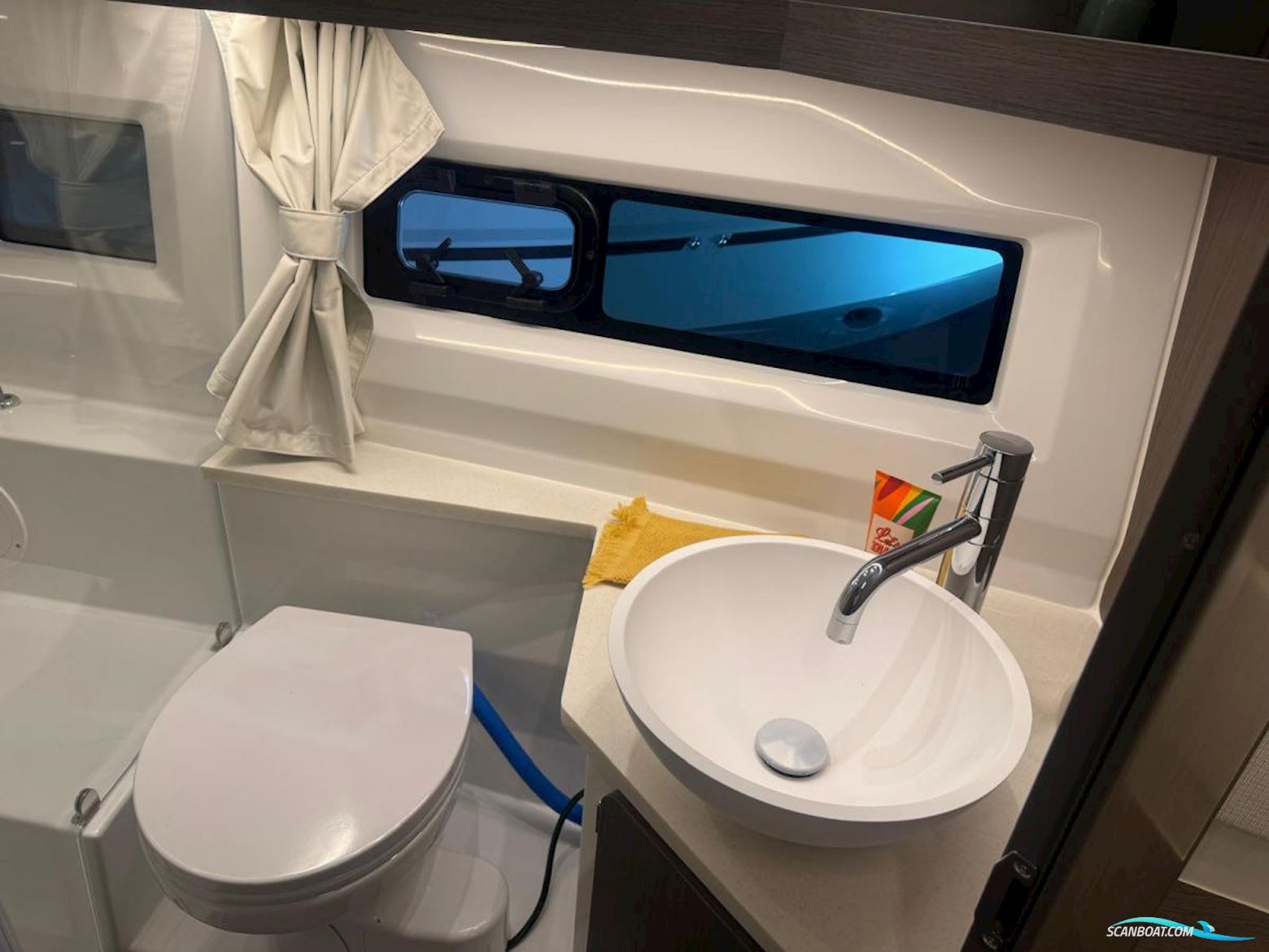 Jeanneau 1095 coupé serie 2