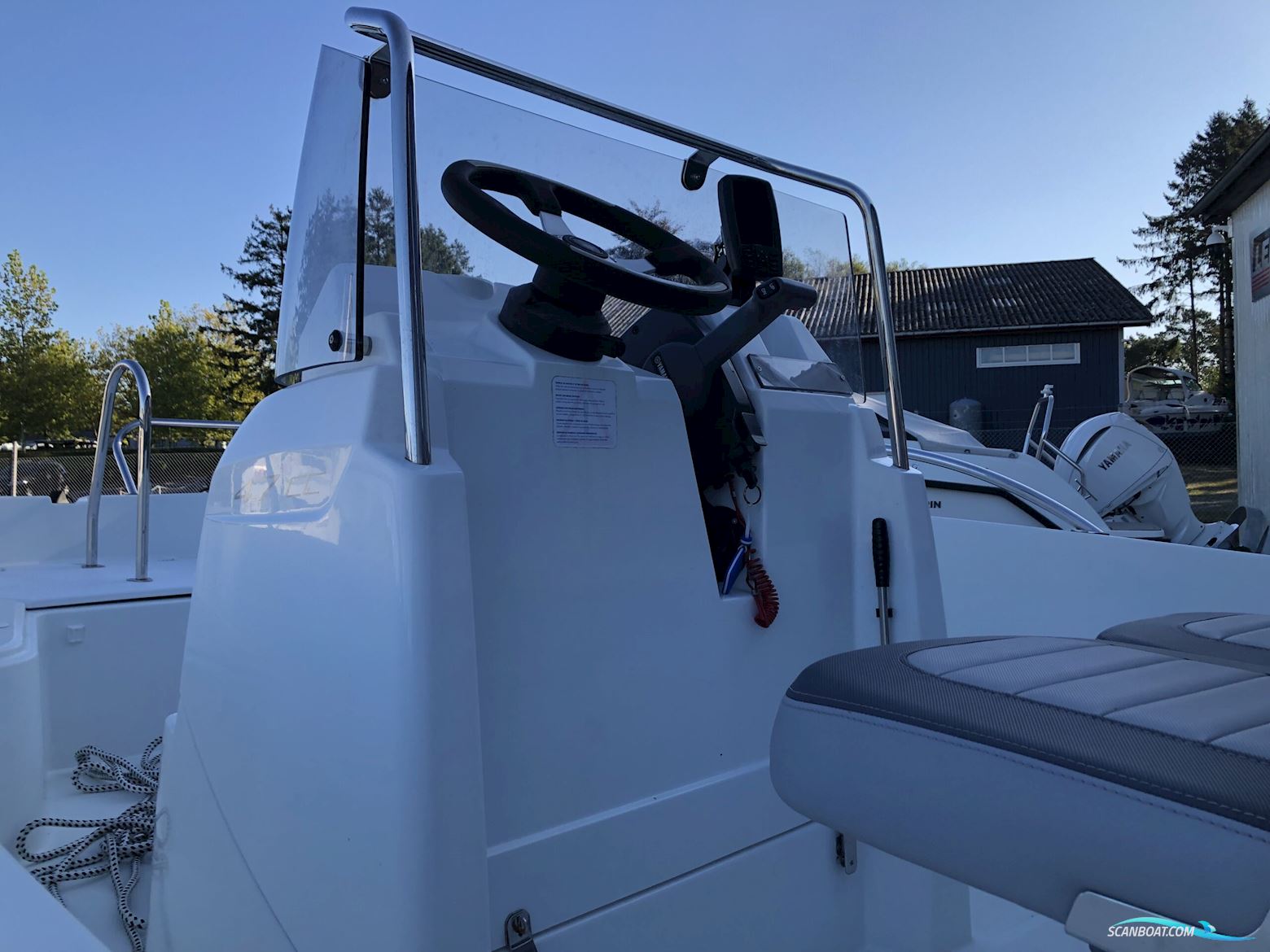 Jeanneau 4.7 CC Style