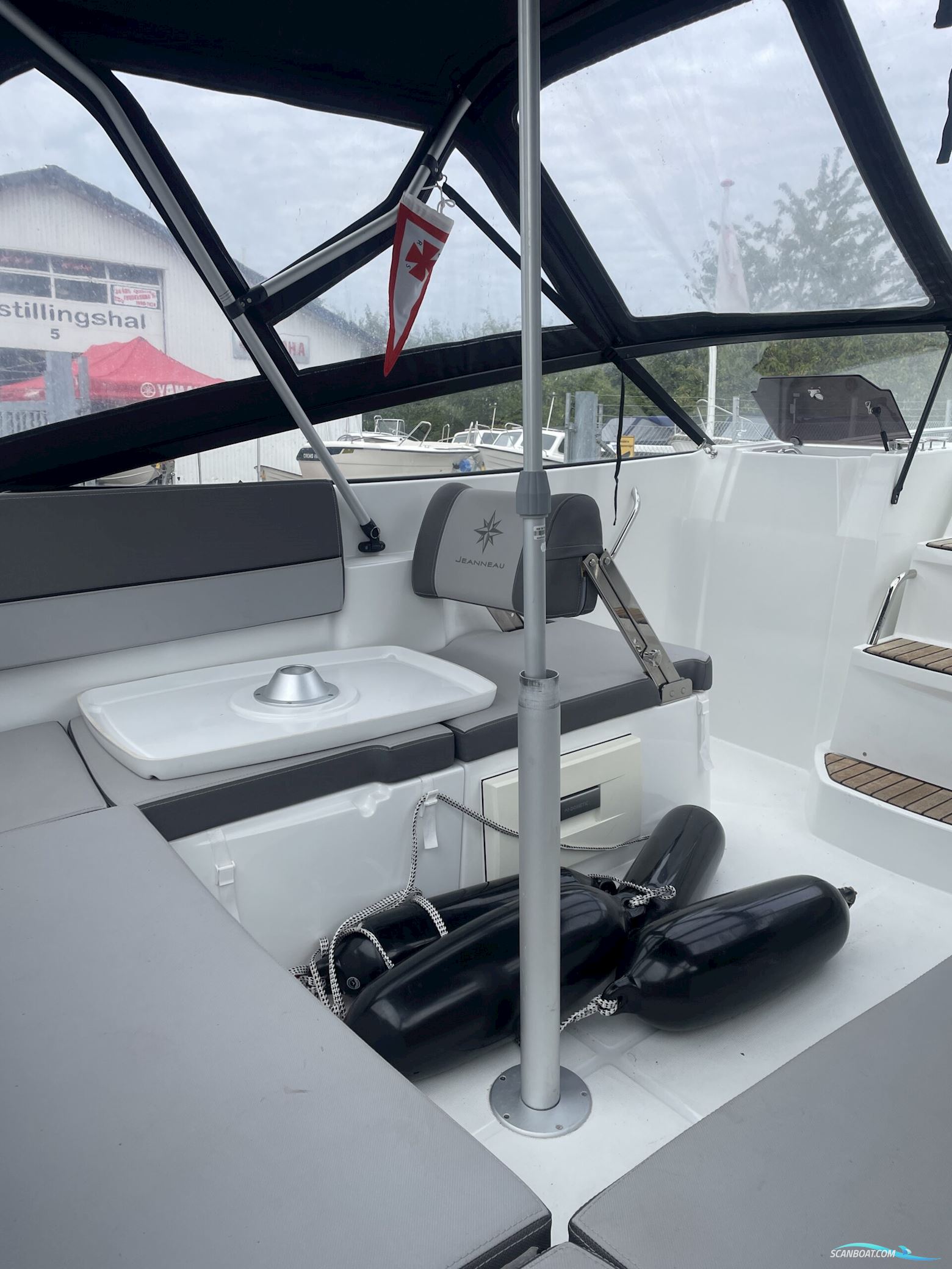 Jeanneau 6.5 DC Cap Camarat