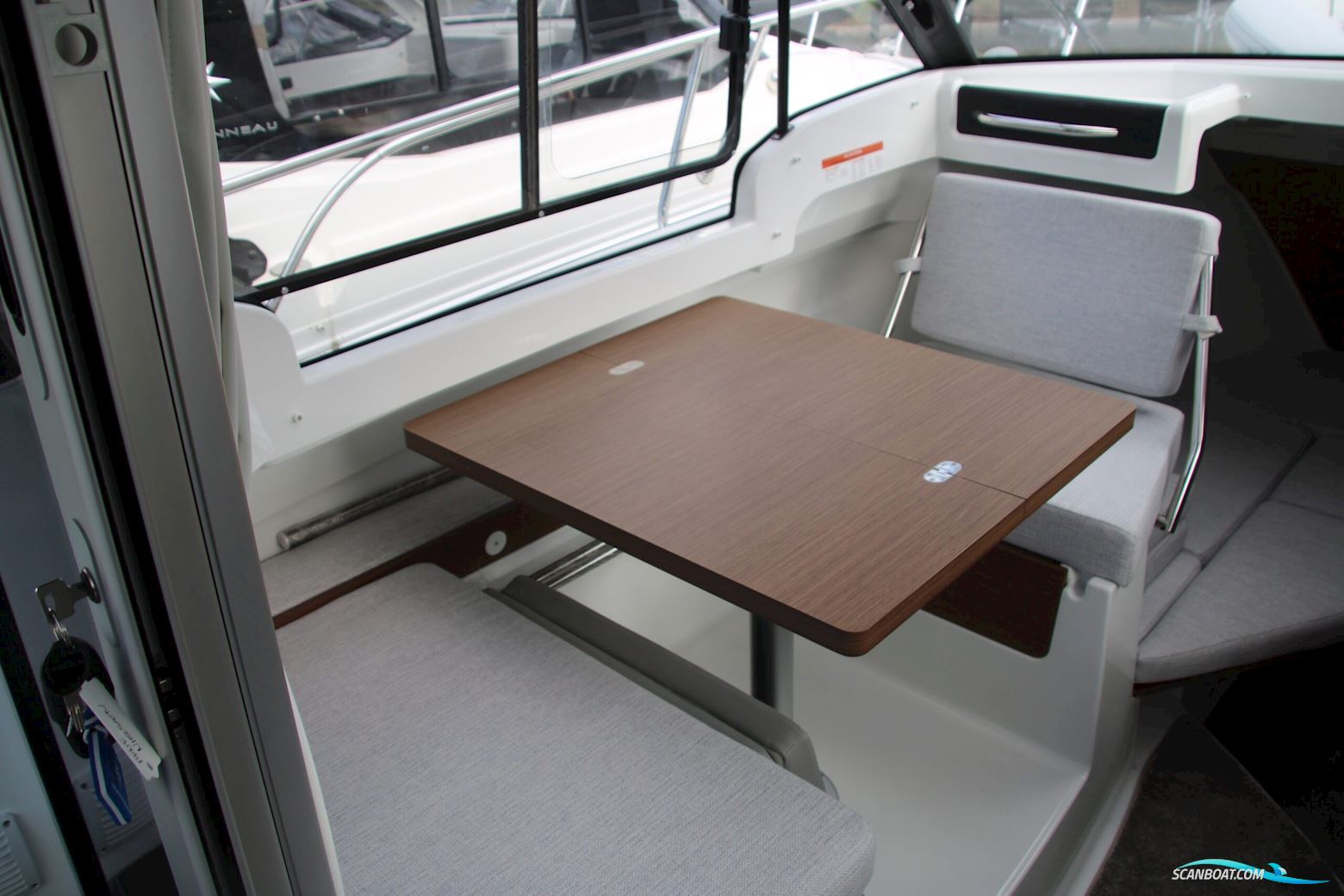 Jeanneau 695 Cruiser Serie2