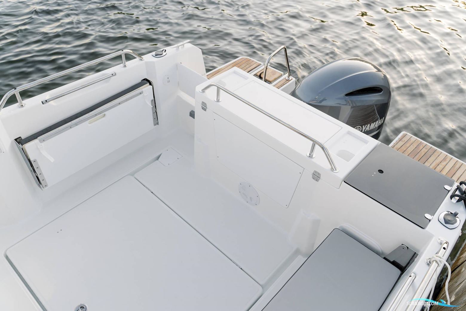 Jeanneau 695 Merry Fisher Sport