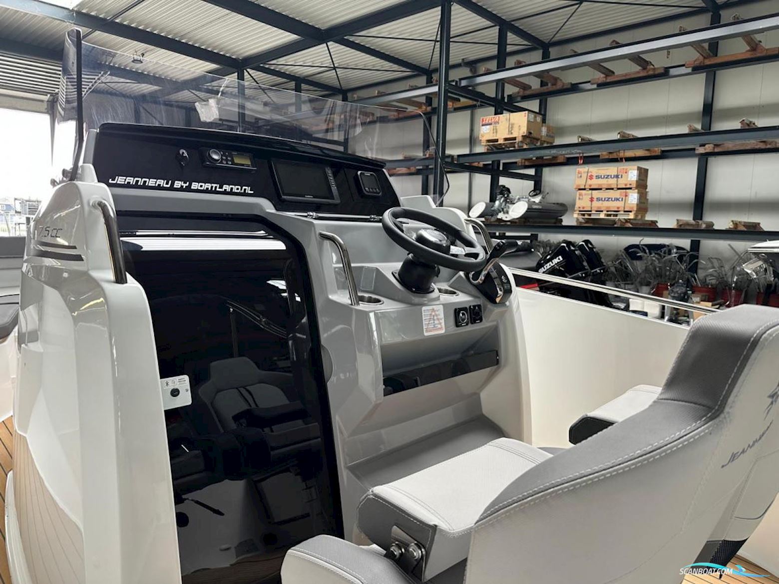 Jeanneau 7.5 Center Console