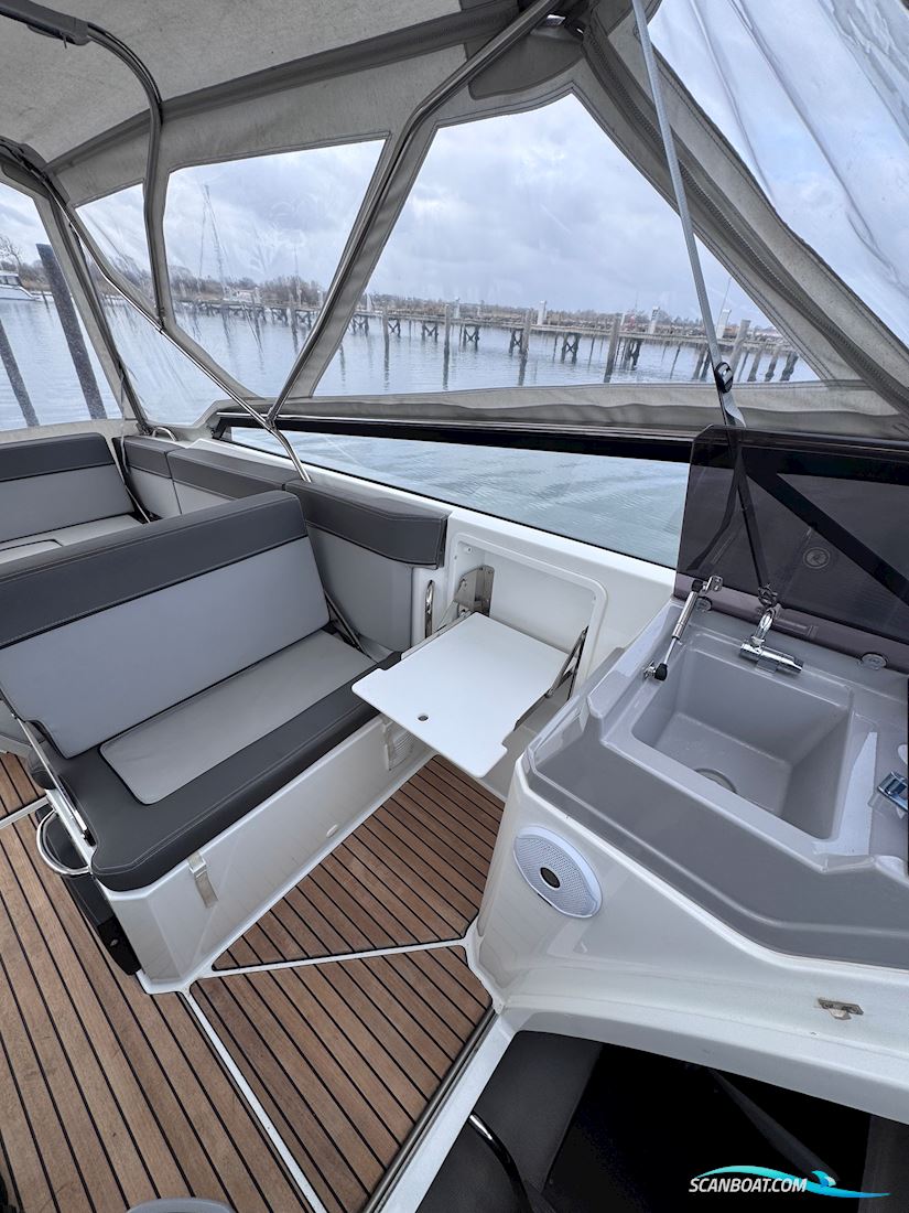 Jeanneau 7.5 DC CAP CAMARAT SERIE 2 – 2021