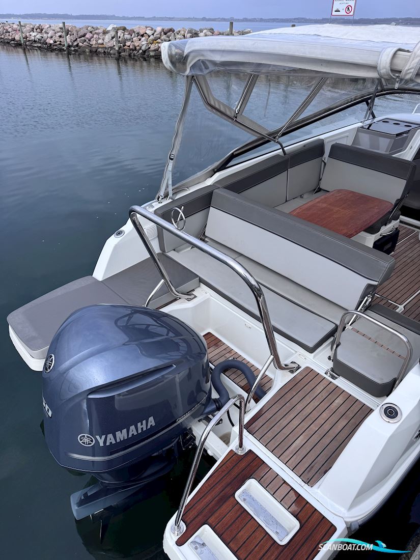 Jeanneau 7.5 DC CAP CAMARAT SERIE 2 – 2021