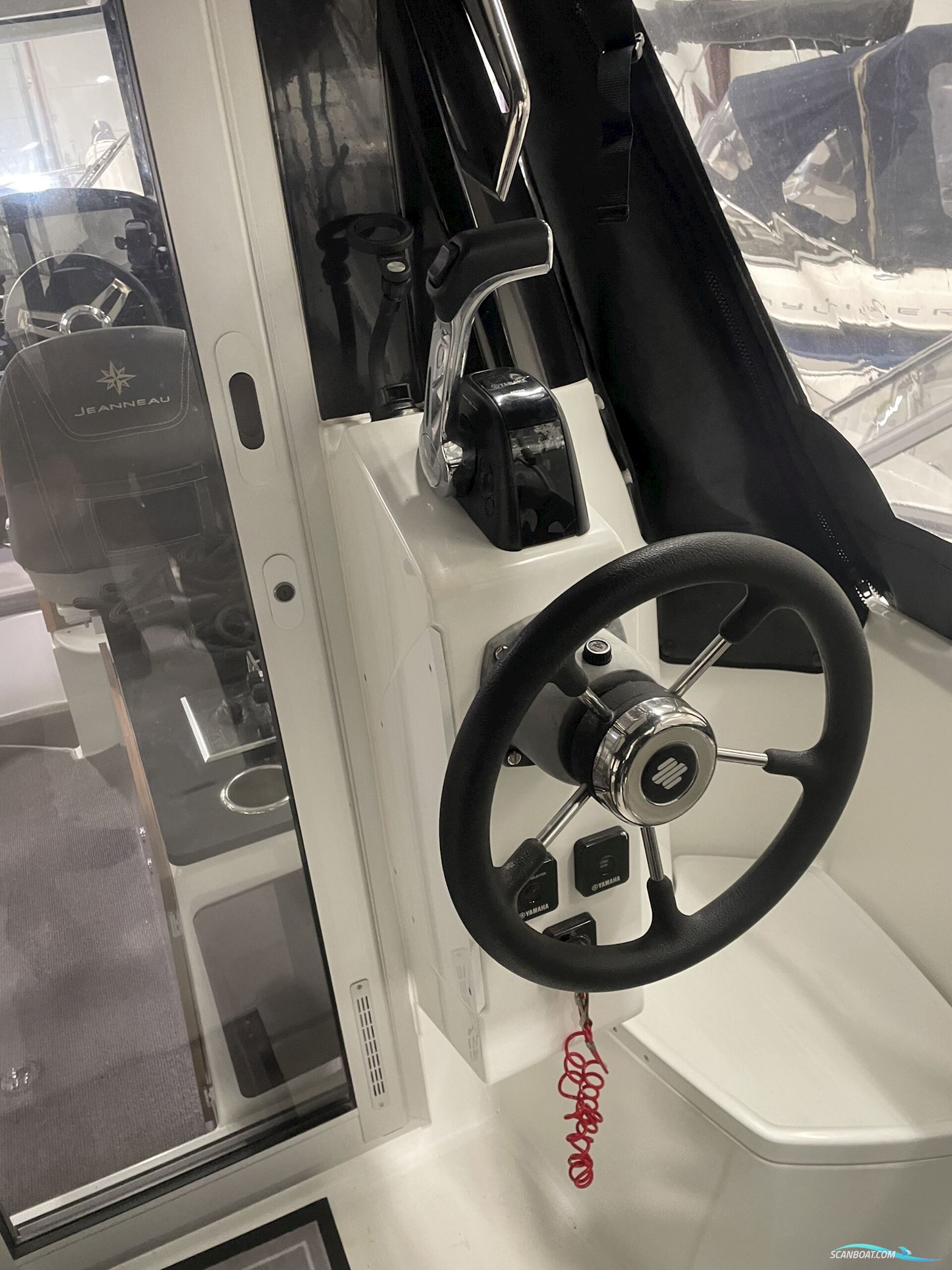 Jeanneau 795 Merry Fisher