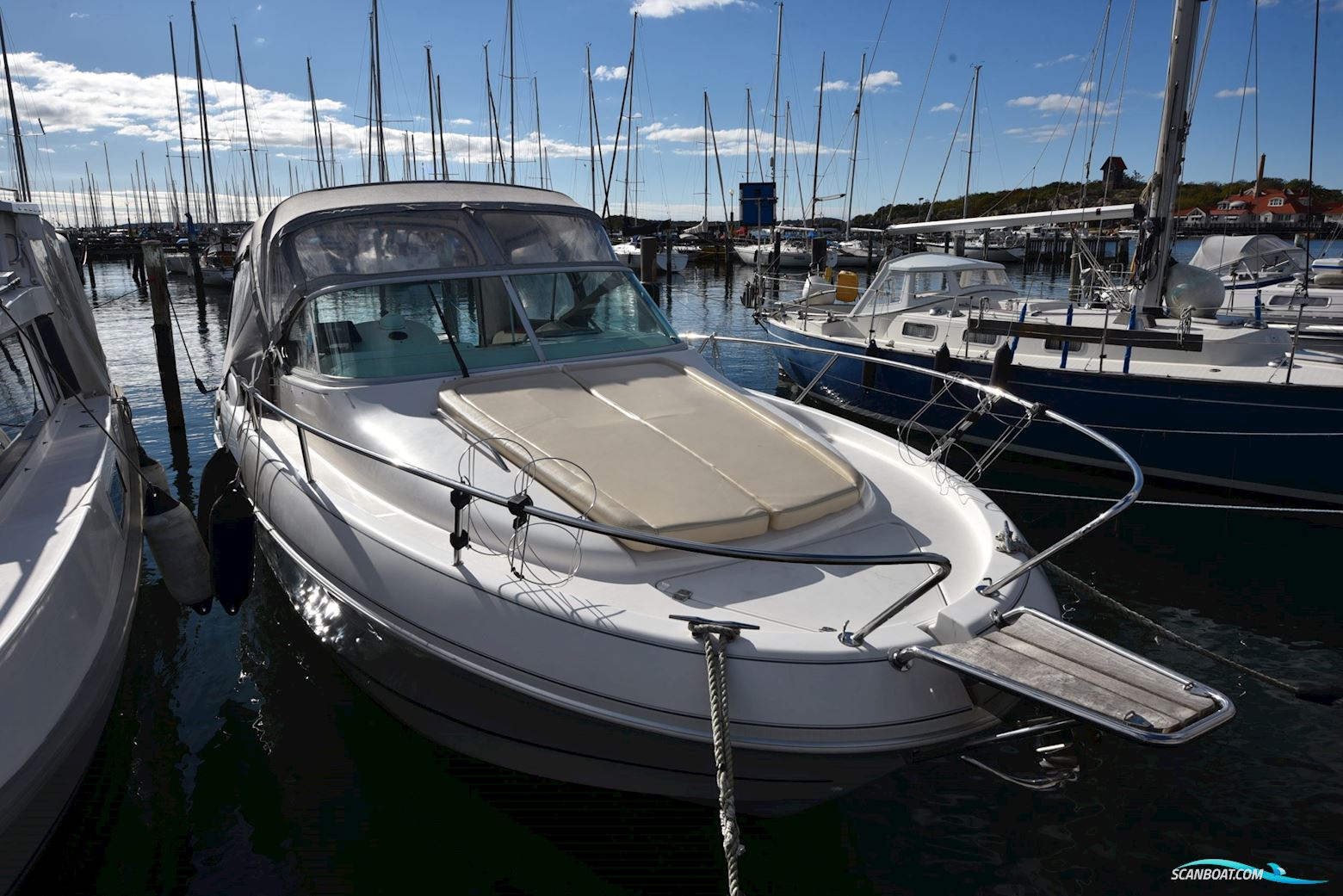 Jeanneau 805 Leader