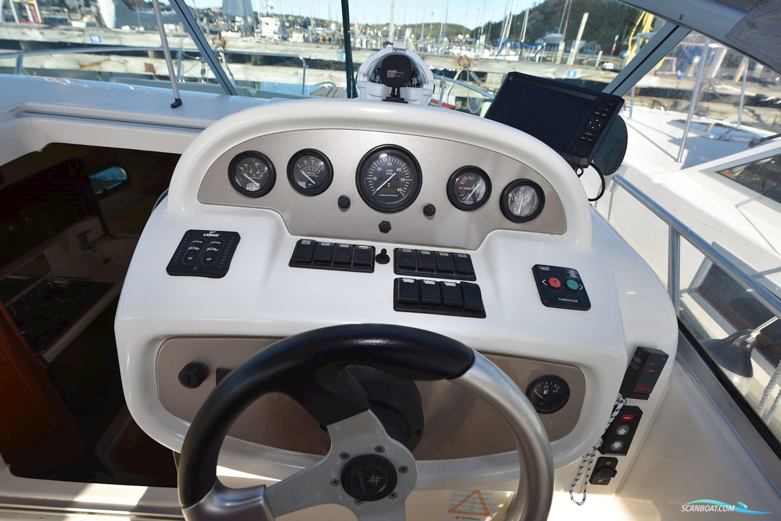 Jeanneau 805 Leader