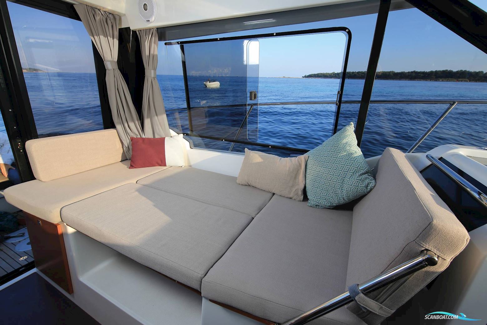 Jeanneau 895 Merry Fisher Cruiser
