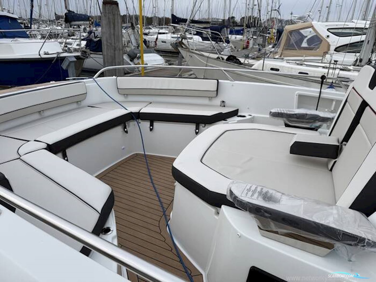 Jeanneau Cap Camarat 10.5 CC