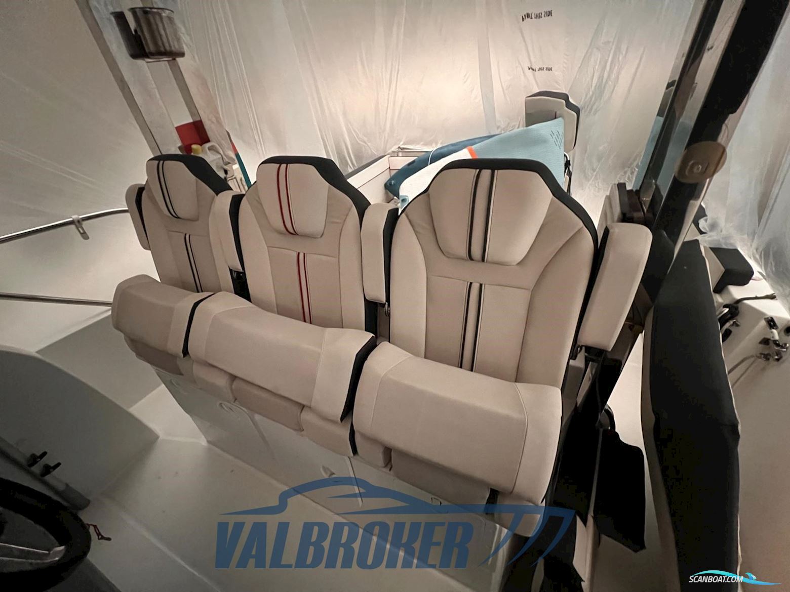 Jeanneau Cap Camarat 10.5 WA serie 2