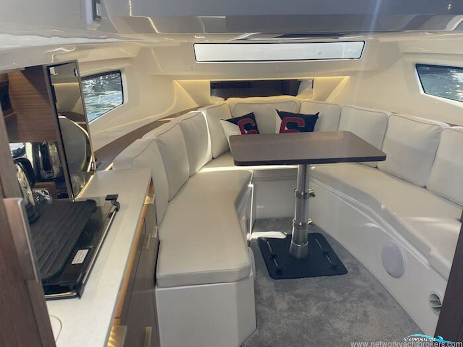 Jeanneau Cap Camarat 10.5WA S2