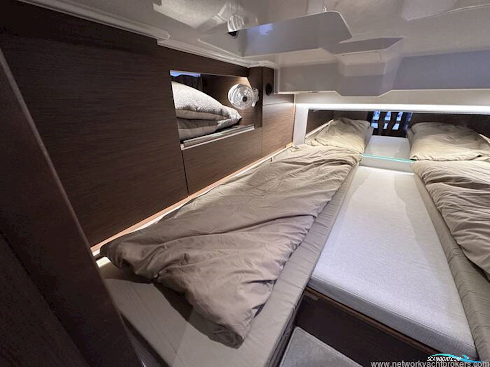 Jeanneau Cap Camarat 10.5WA S2