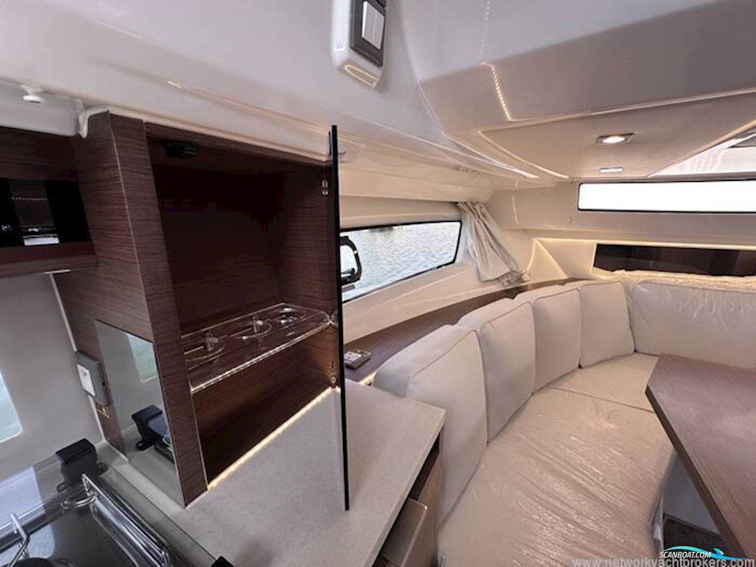 Jeanneau Cap Camarat 10.5WA S2