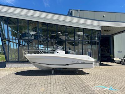 Jeanneau Cap Camarat 5.5 CC Motorbåd 2027, med Suzuki motor, Holland