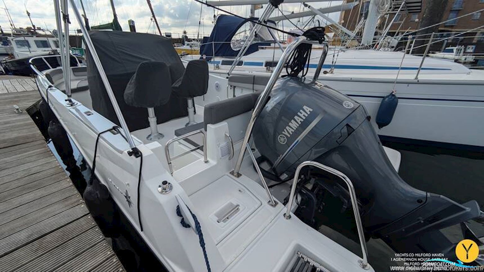 Jeanneau Cap Camarat 6.5 CC Serie 3