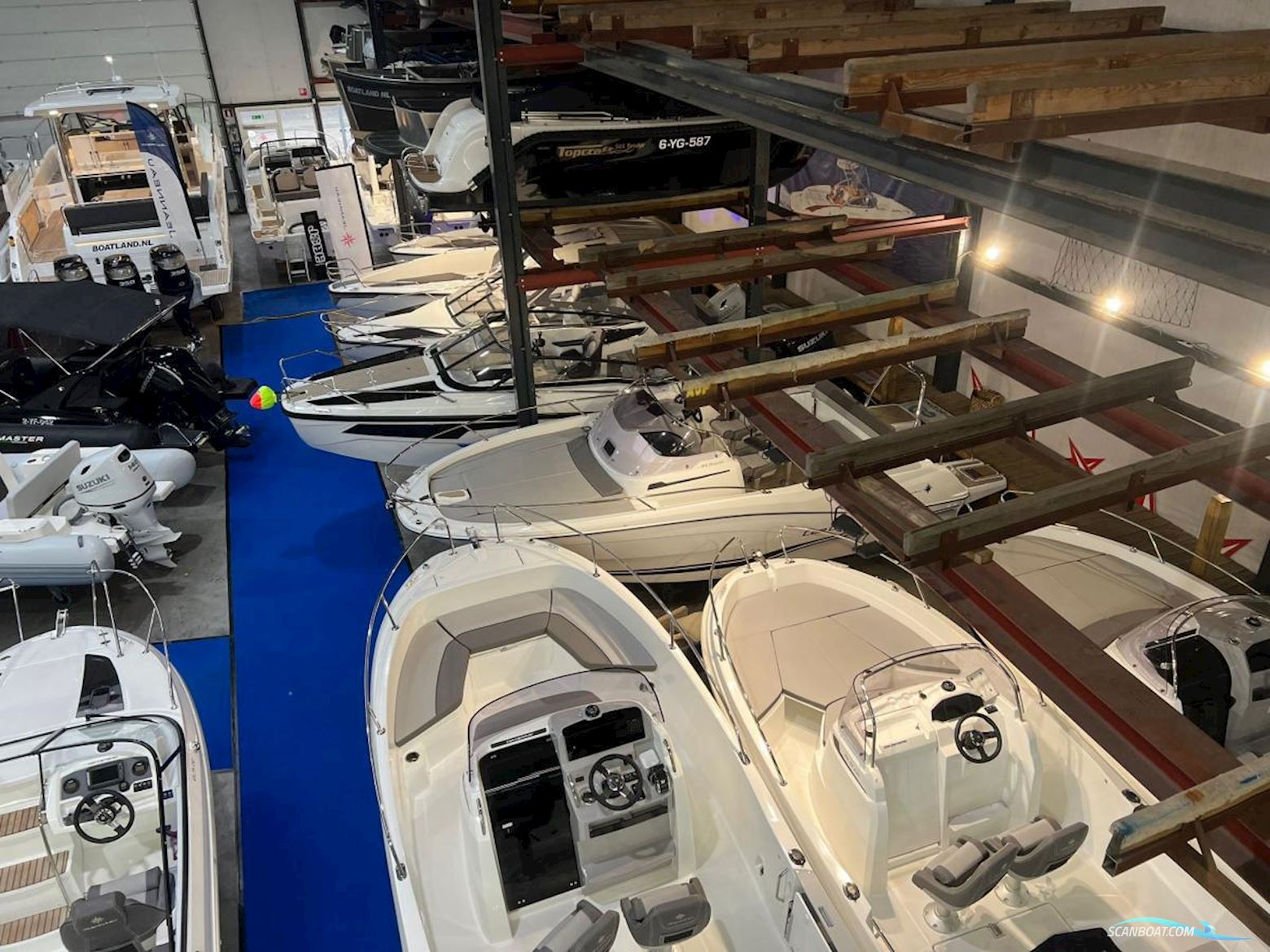 Jeanneau Cap Camarat 6.5 Center Console