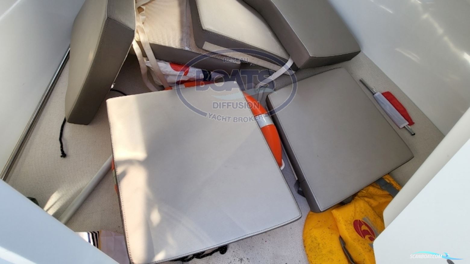 Jeanneau CAP CAMARAT 6.5 DC