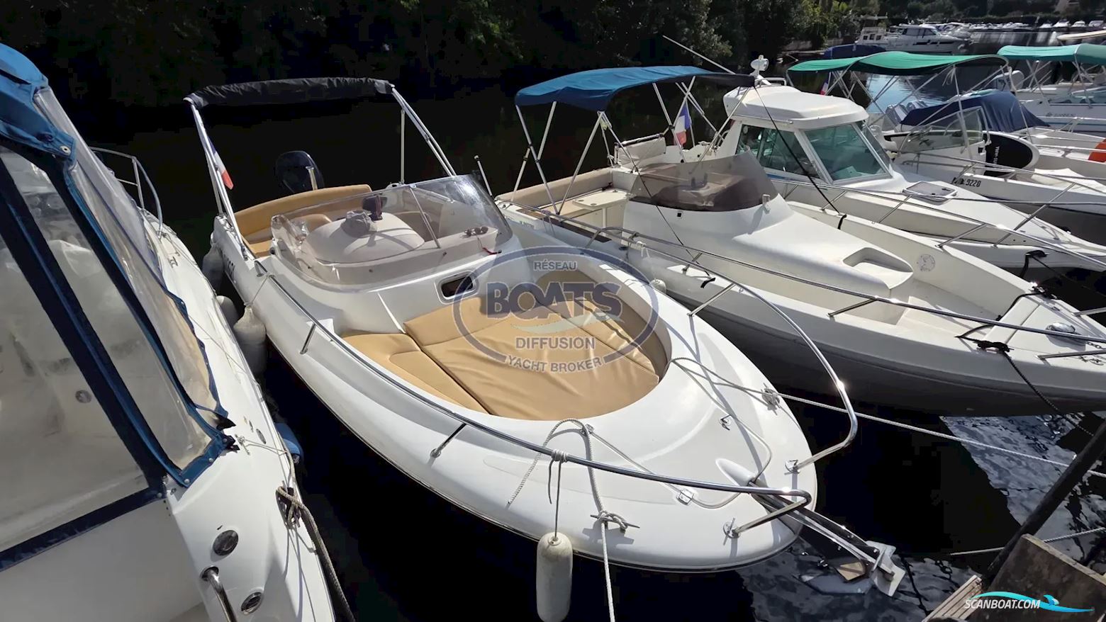 Jeanneau Cap Camarat 715 WA