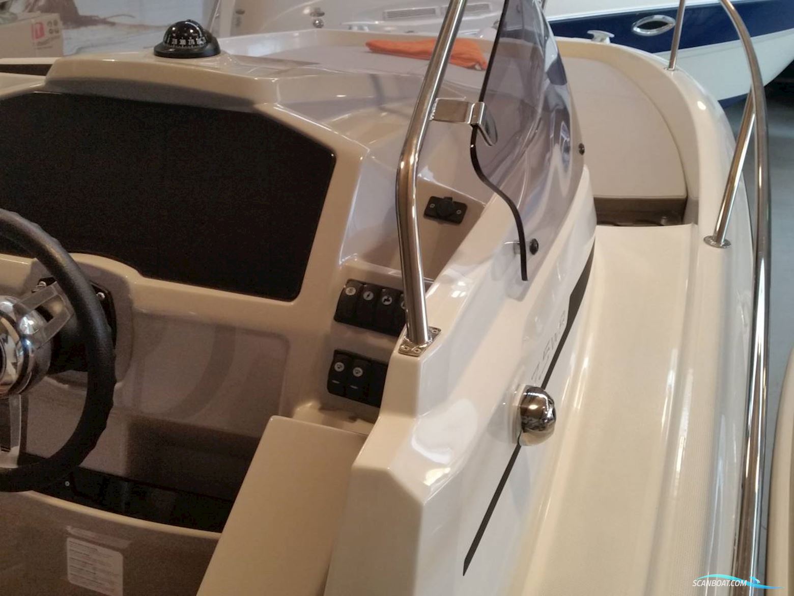 Jeanneau Cap Camarat 7.5 WA