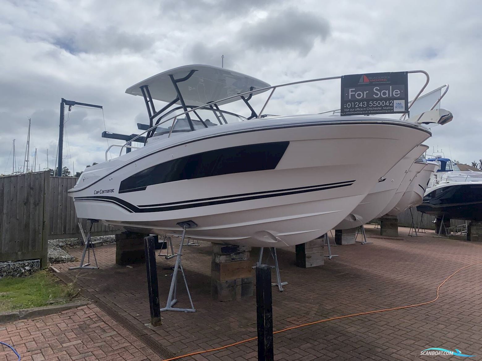 Jeanneau CAP CAMARAT 7.5 WA SERIE 3 Motorbåd 2024, med Yamaha motor, England