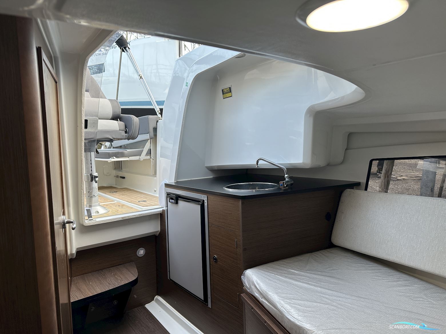 Jeanneau Cap Camarat 7.5 WA Series II