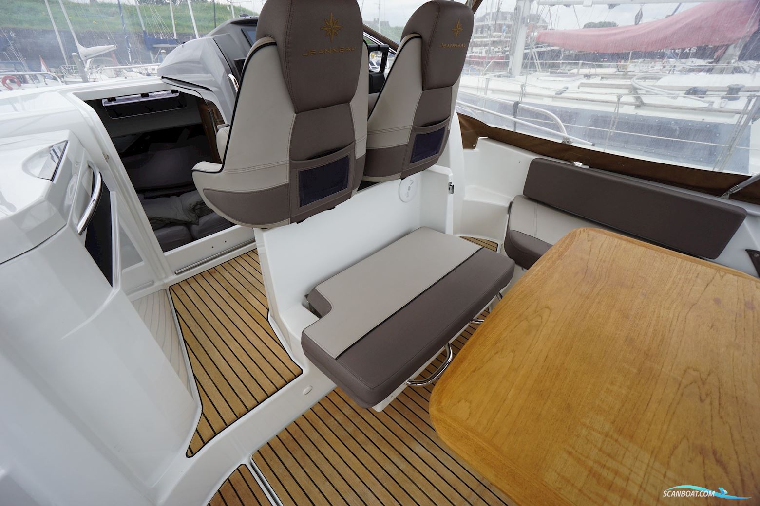 Jeanneau Cap Camarat 8.5 WA