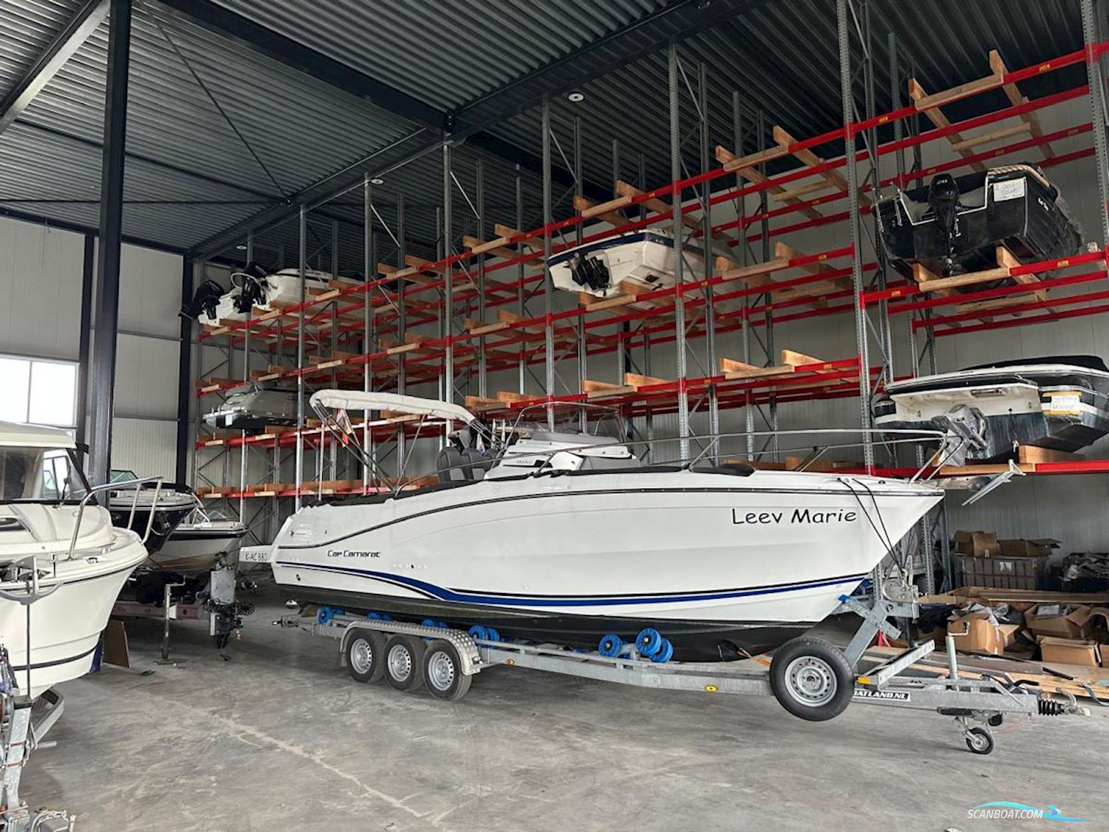 Jeanneau Cap Camarat 9.0 Center Console