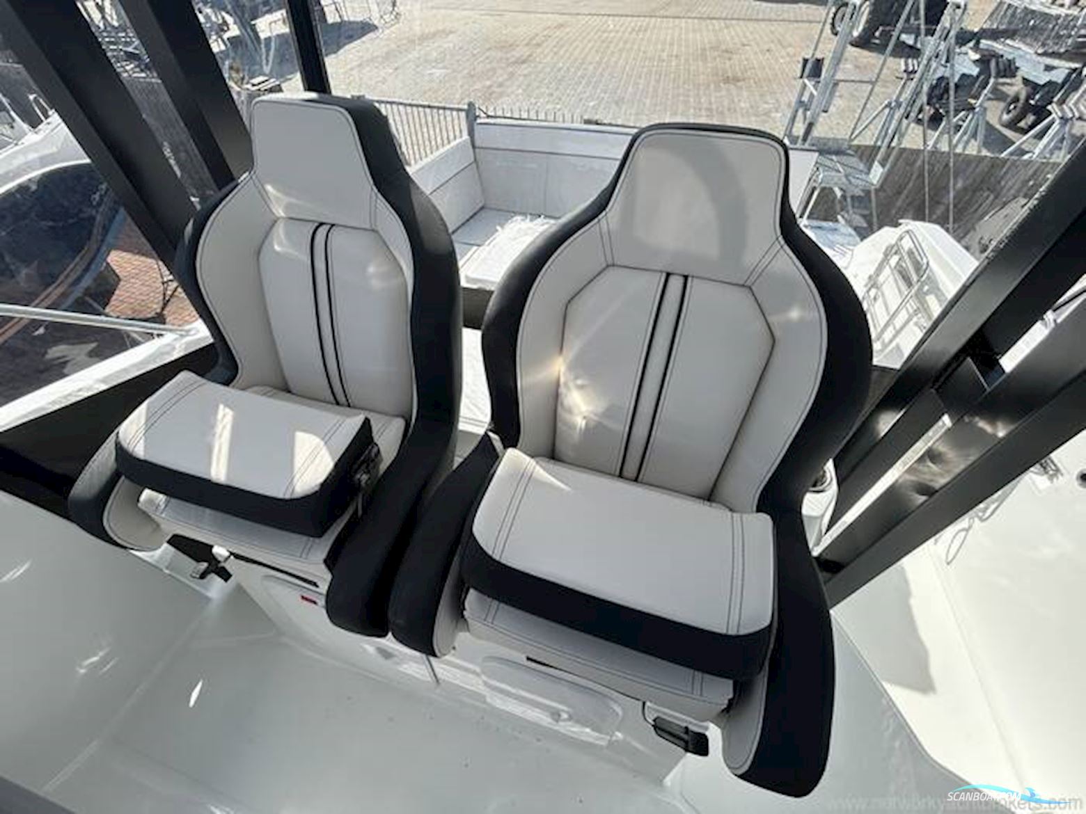 Jeanneau Cap Camarat 9.0 WA S2