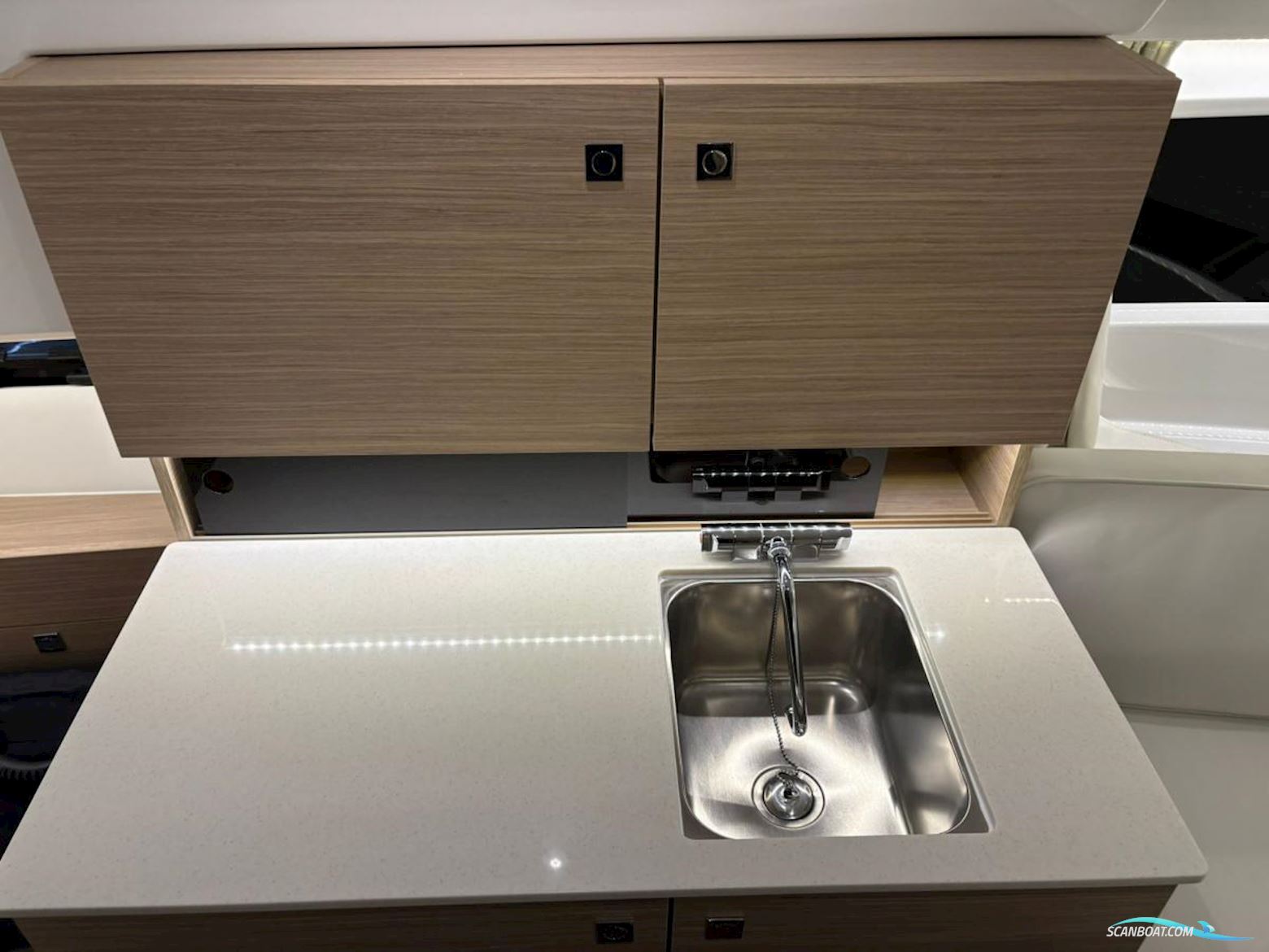 Jeanneau Cap Camarat 9.0 WA S2