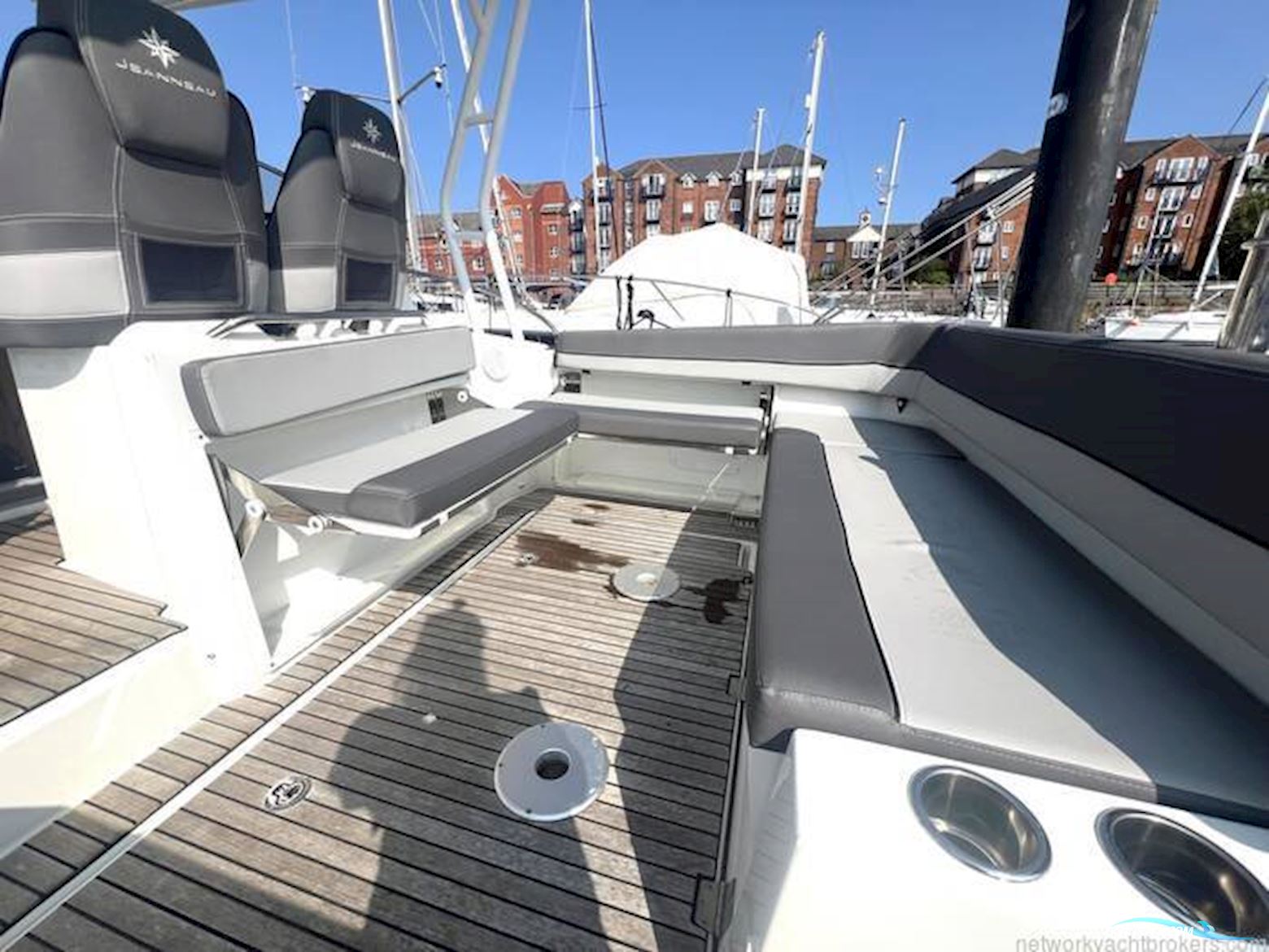 Jeanneau Cap Camarat 9.0 WA