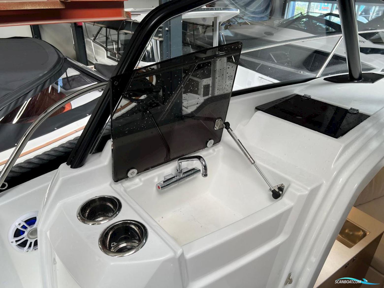 Jeanneau Cap Camarat 9.0 WA Serie 2 new model!