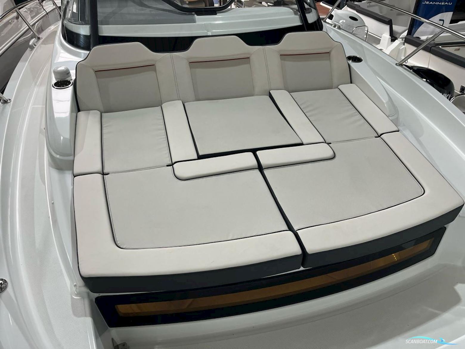 Jeanneau Cap Camarat 9.0 WA Serie 2 New Model!