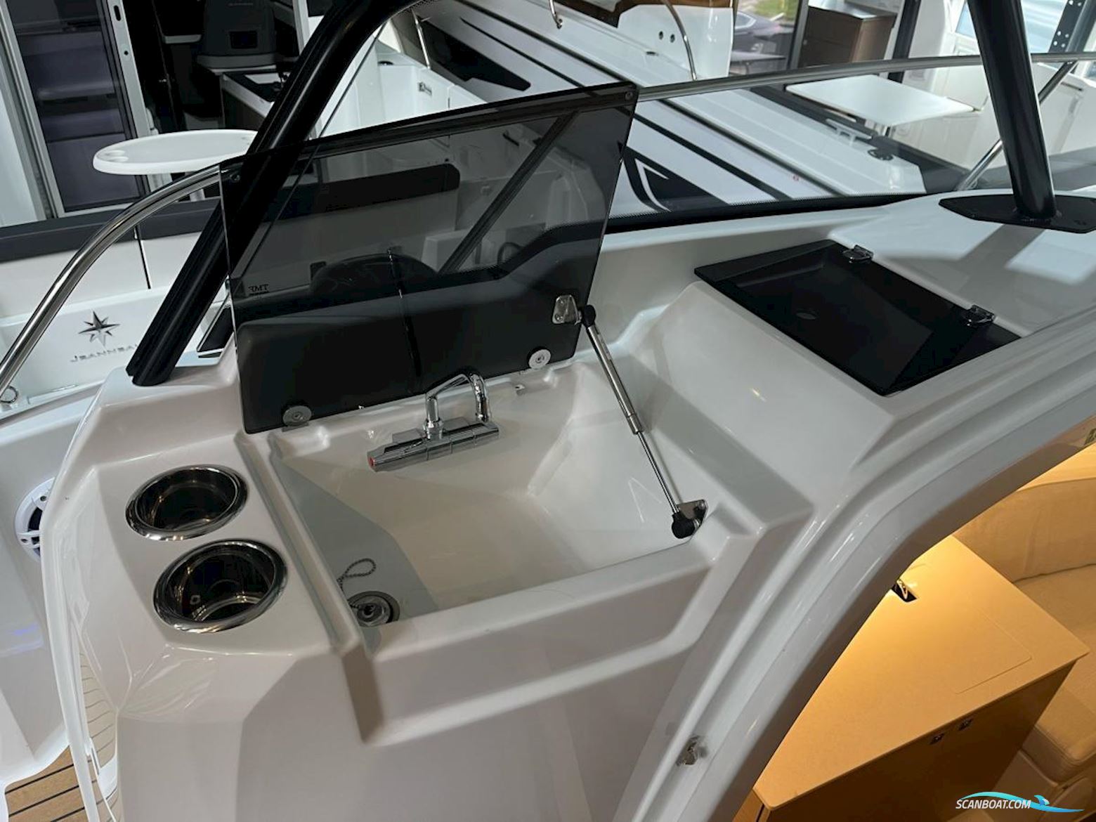 Jeanneau Cap camarat 9.0 WA serie 2