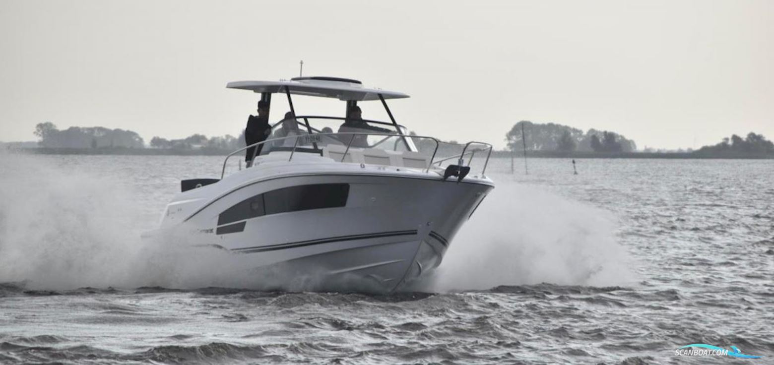 Jeanneau Cap Camarat 9.0 Walk Around S2