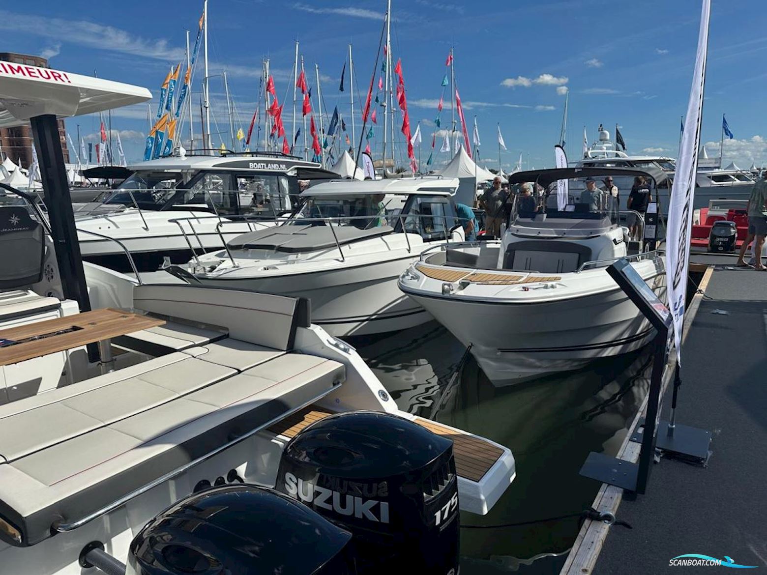 Jeanneau Cap Camarat 9.0 Walk Around S2