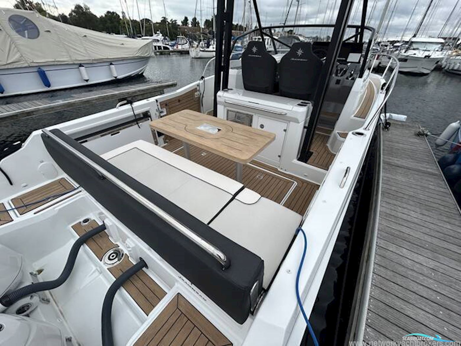 Jeanneau Cap Camarat 9.0WA S2