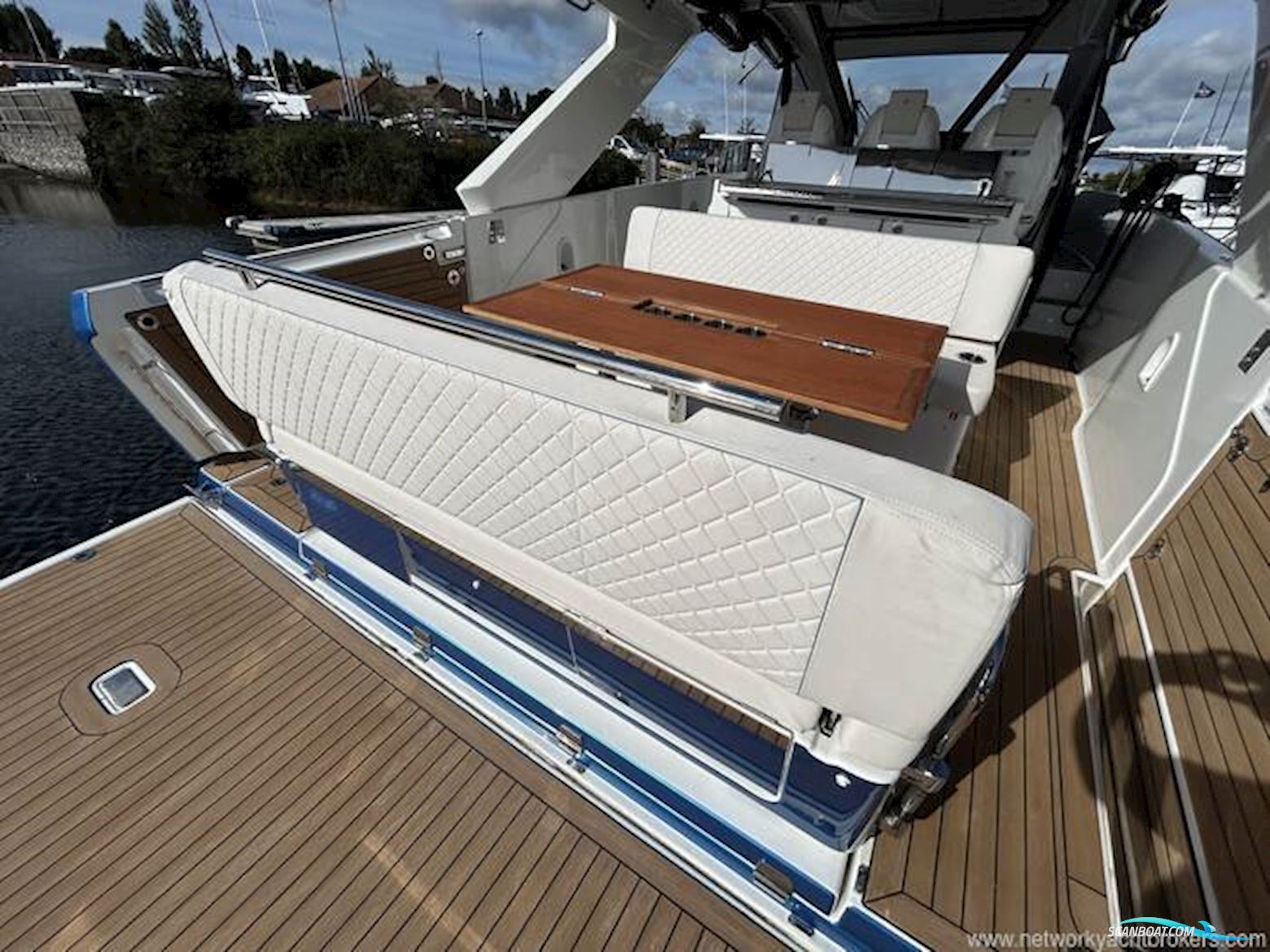 Jeanneau DB37