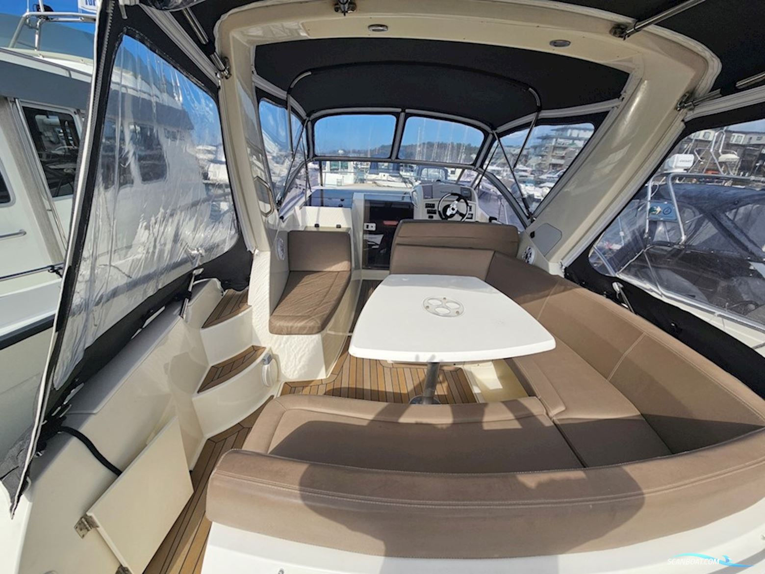 Jeanneau Leader 8