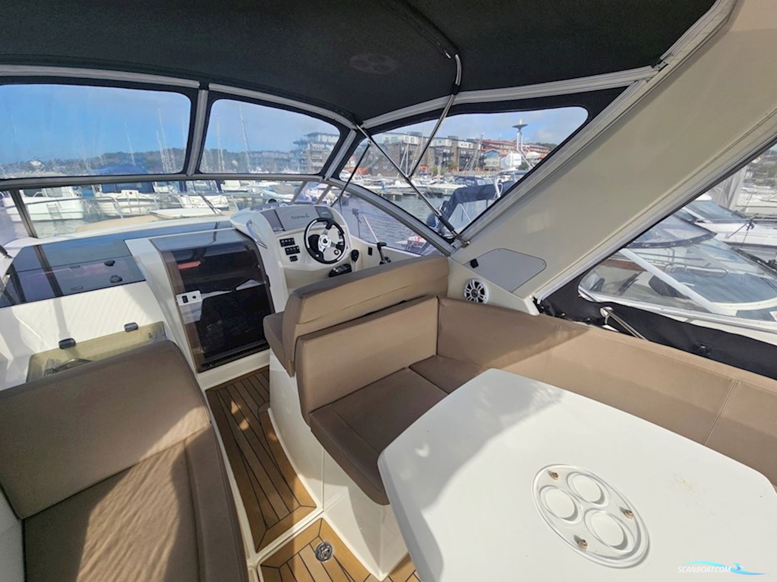 Jeanneau Leader 8