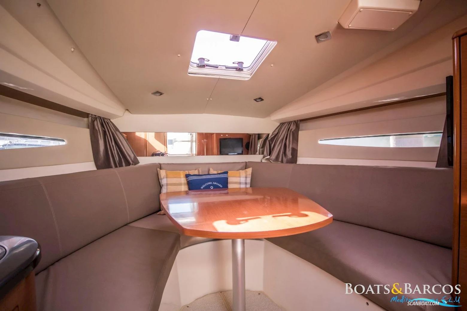Jeanneau Leader 8
