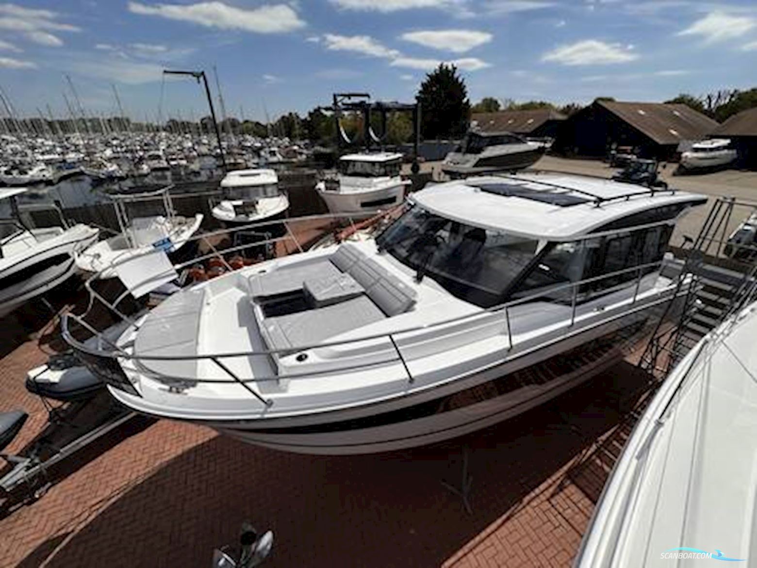 Jeanneau Merry Fisher 1095 Coupe Series 2