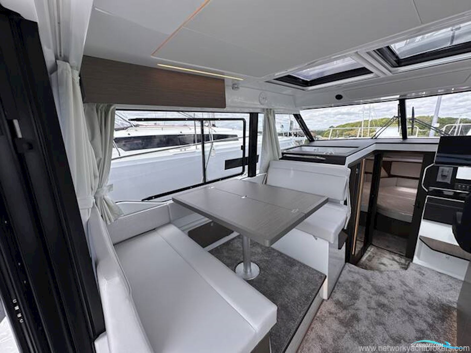 Jeanneau Merry Fisher 1095 Coupe Series 2