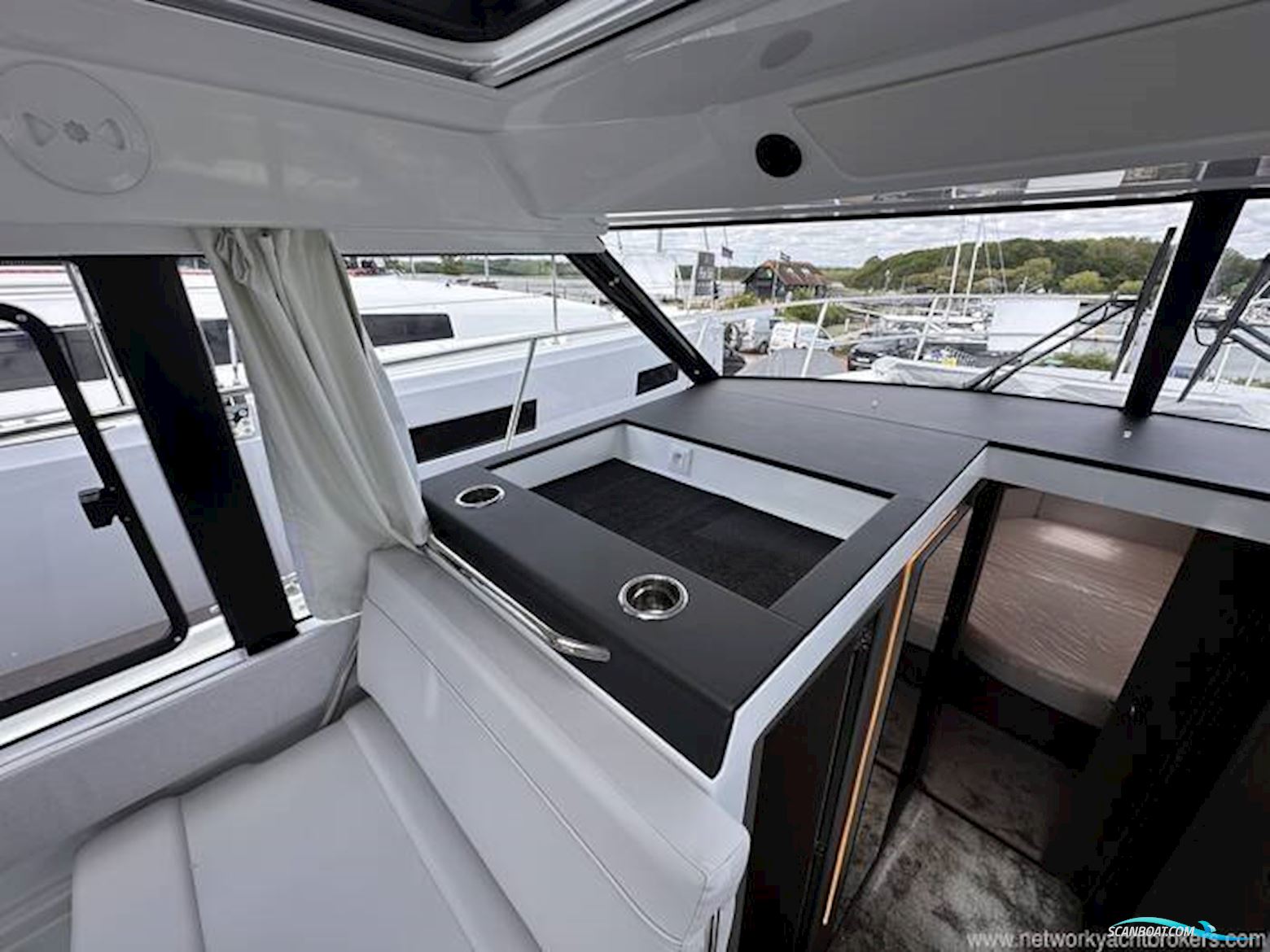Jeanneau Merry Fisher 1095 Coupe Series 2